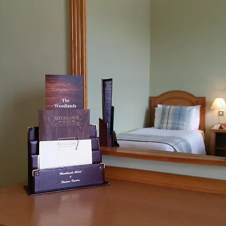 מלון Woodlands & Leisure Centre